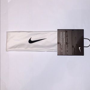 White NIKE Fury Headband 2.0